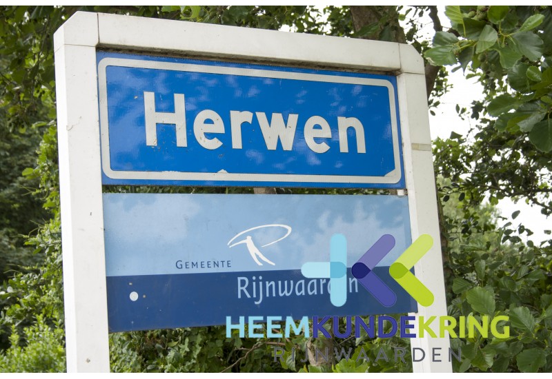 12 -7-2015 Onthulling grafsteen Herwen Coll. P.Snip- HKR (30)